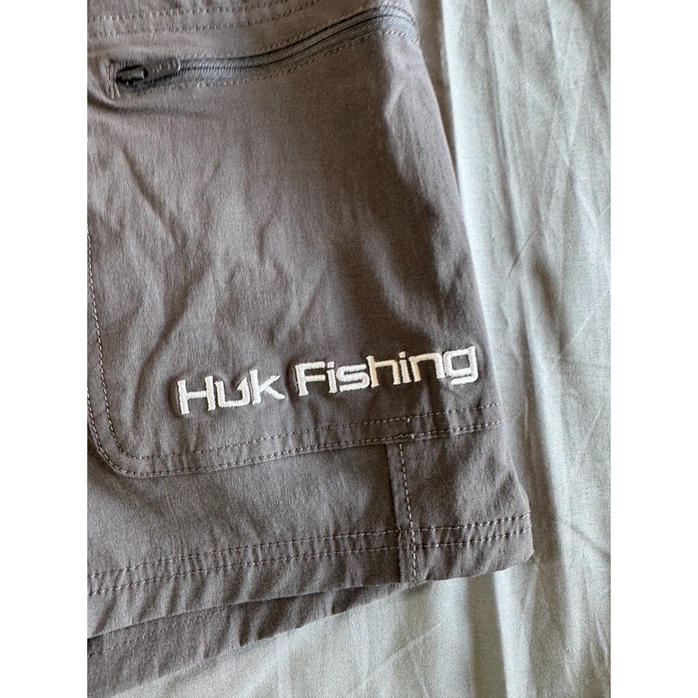 Huk Shorts Mens 2XL Gray Cargo Next Level Performance Stretch Fishing Adjustable - Picture 2 of 12